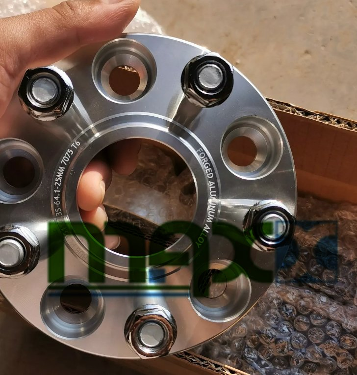 Free Samples of 6*139.7 Automotive Wheel Hub Adapter Gaskets Are Available