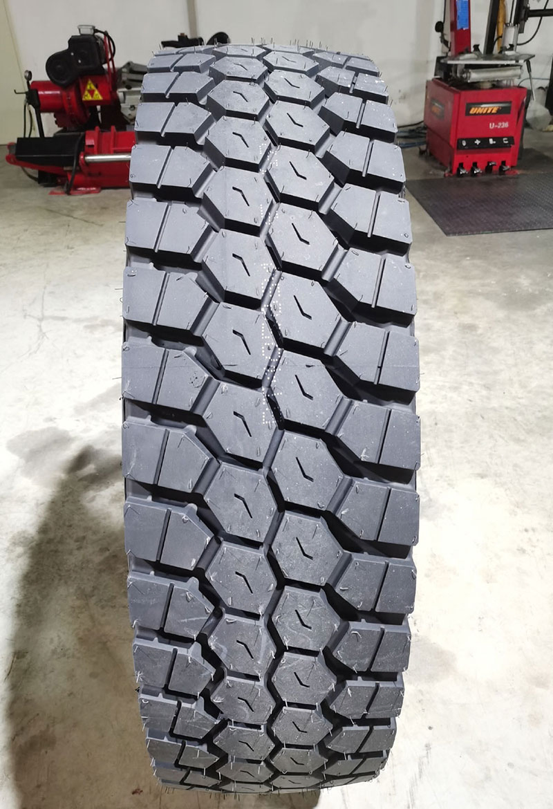 Ctm 13r22.5 315/80r22.5 385/55r22.5 385/65r22.5 315/70r22.5 435/50r19.5 445/45r19.5 Truck Tyre