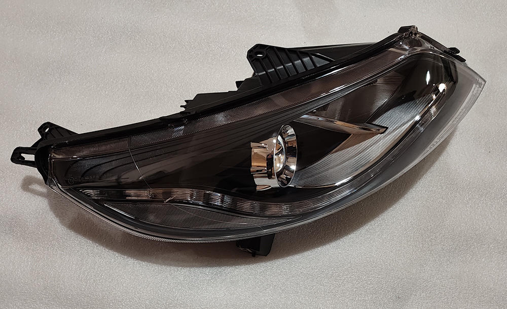 Car Front Headlight (Right) for Dfsk Glory 580
