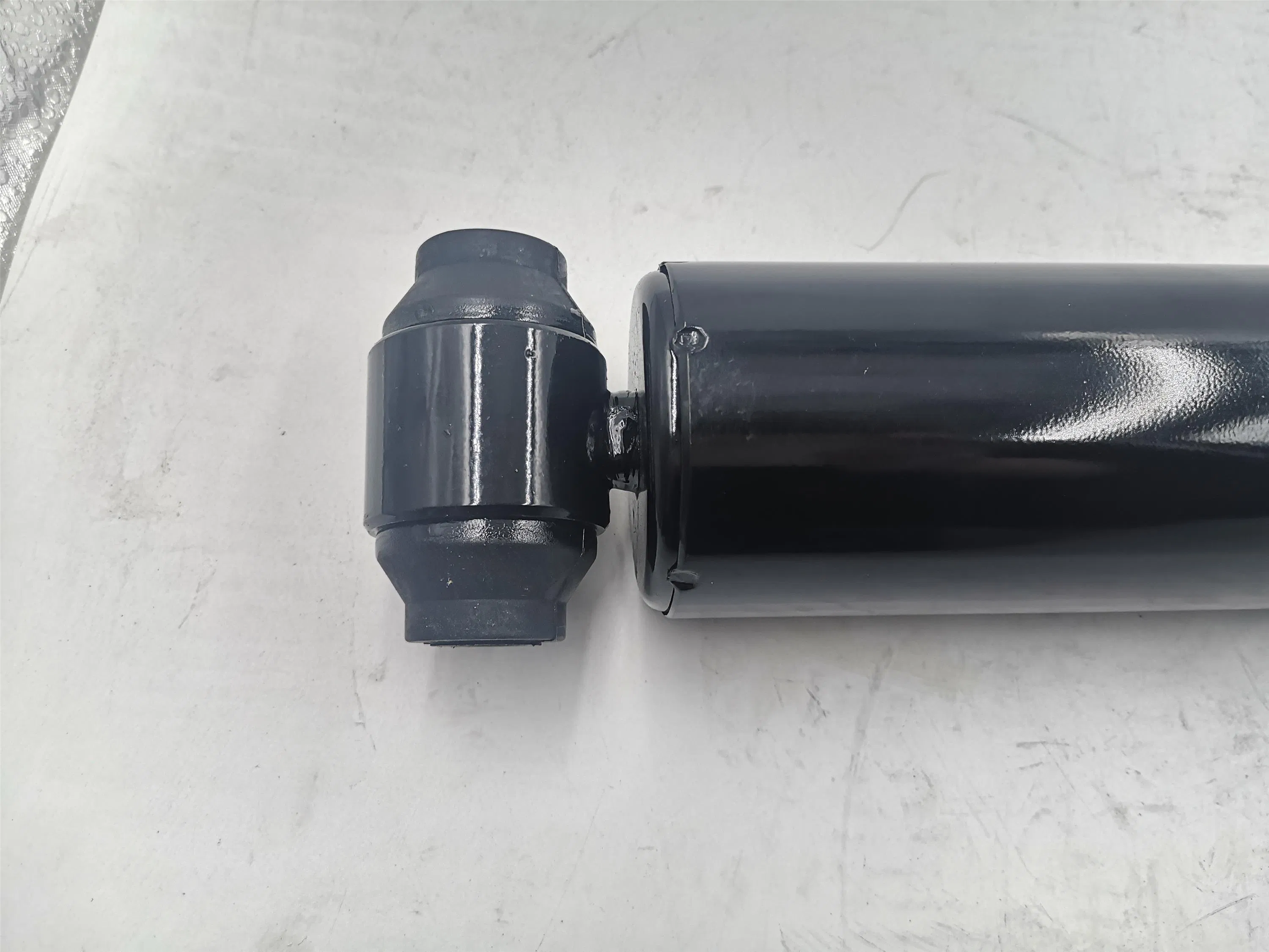 199112680014 Front Axle Shock Absorber for Shacman Delong F2000 F3000 X3000 M3000 Truck Spare Parts Shock Absorber