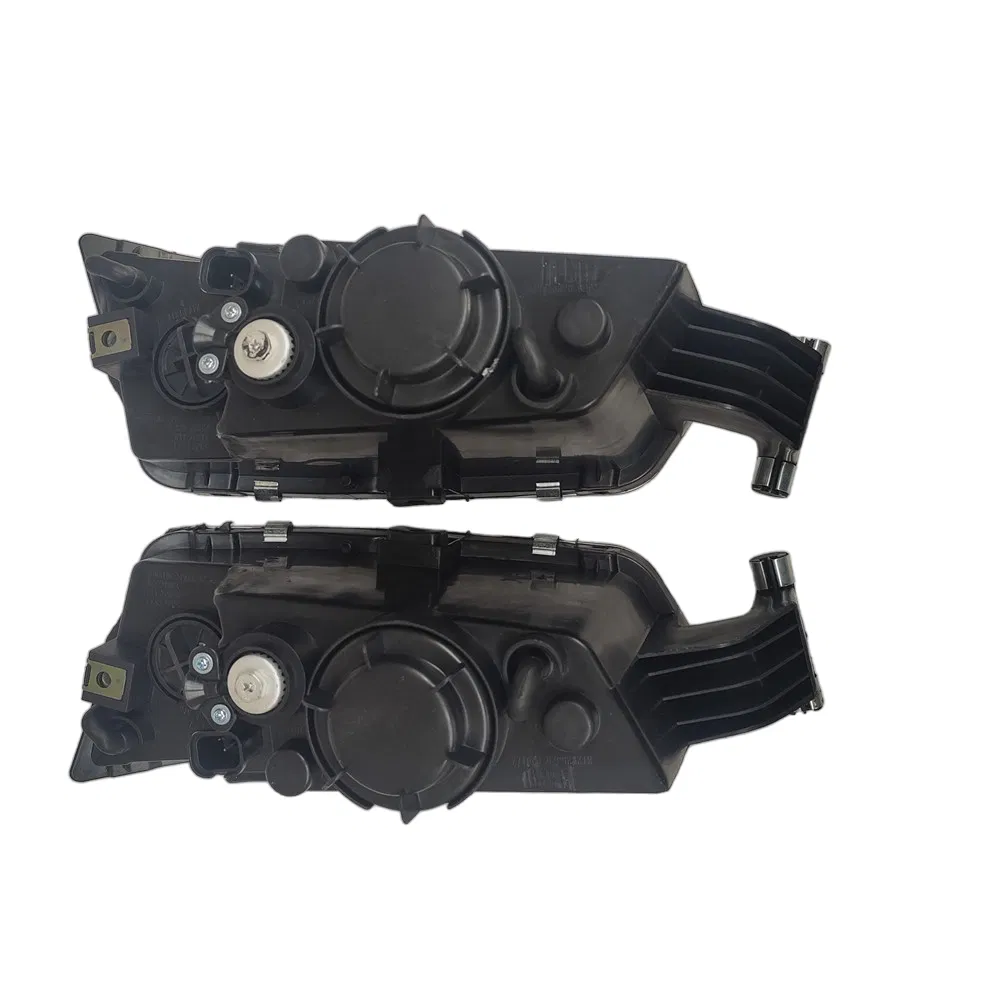 Противотуманная фара передняя левая/правая Sinotruk HOWO WG9719720026/WG9719720025