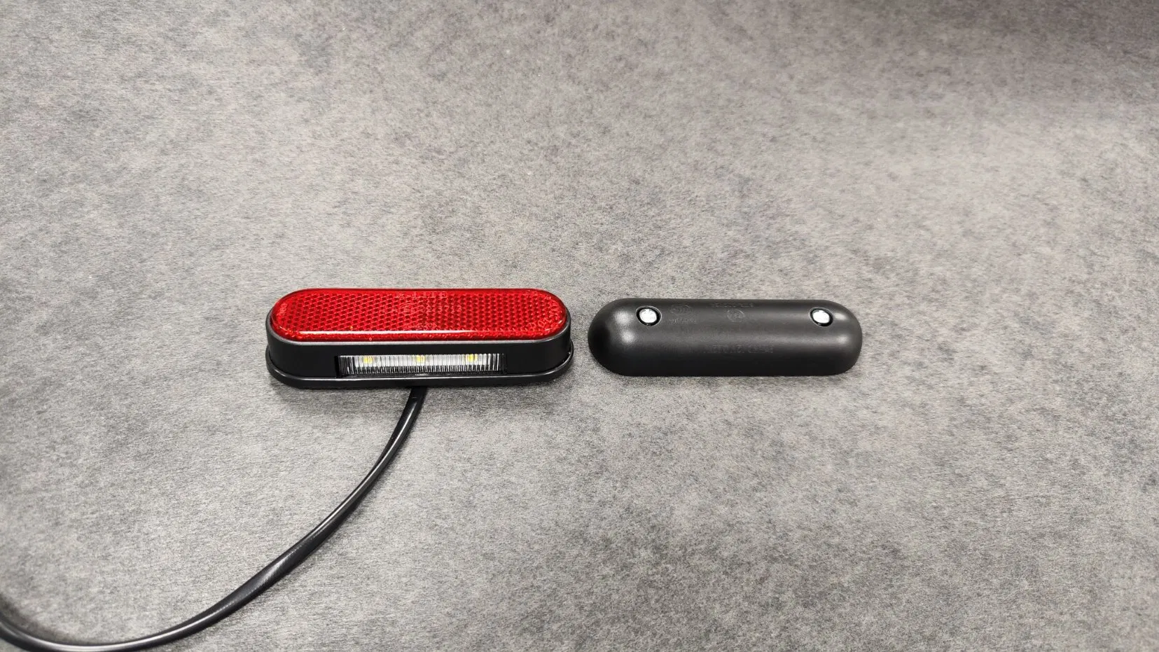 Светодиодный фонарь заднего номерного знака LM412