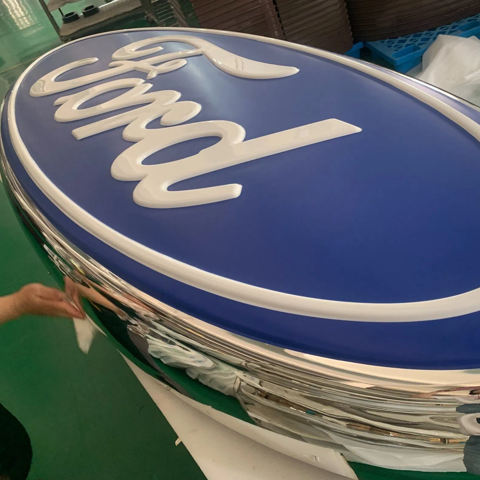 Car Dealership Showroom Automative Outdoor and Indoor Advertising Auto LED Light 3D Chrome Vacuum Formed Screen Printing Emblem Pylon Signage From Bobang