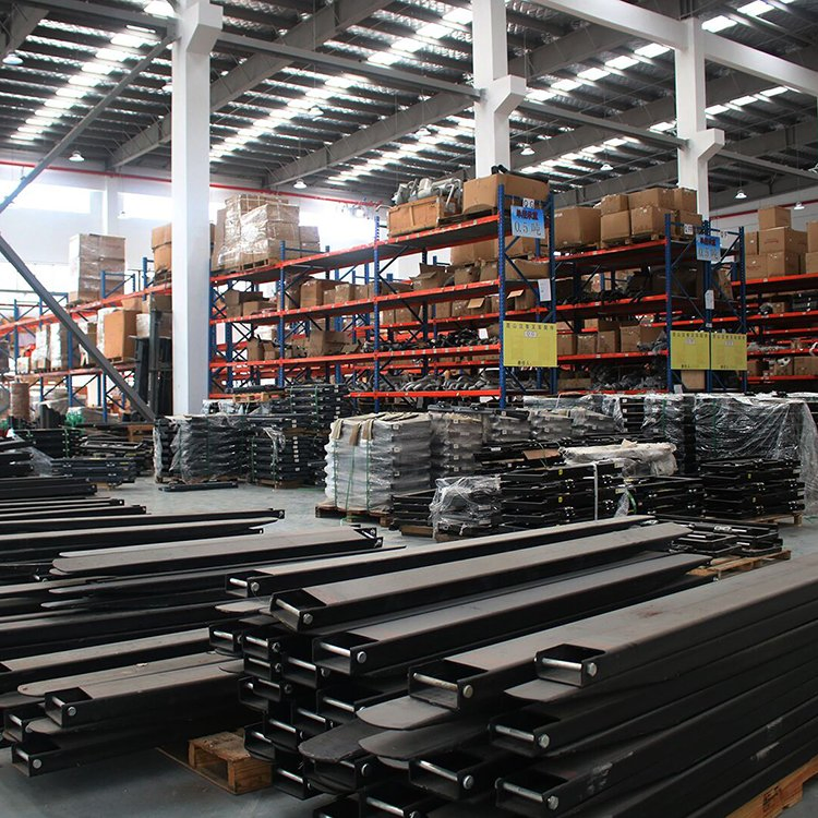 Распредвал 13001-50K00 для дизельного двигателя Nissan H20/K25