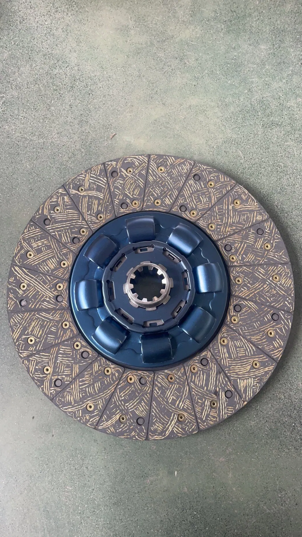 High-Quality Clutch Disc Kit for Cars/Trucks, OEM Standard Replacement