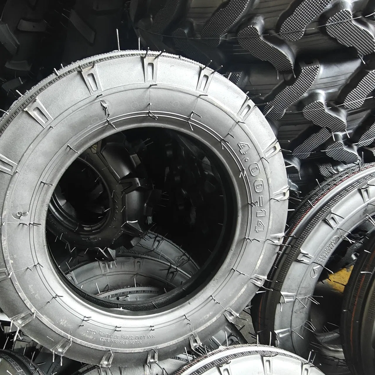 Small Agricultural Machinery Tire Tricycle Tire Small Engineering Vehicles Tires 4.00-14