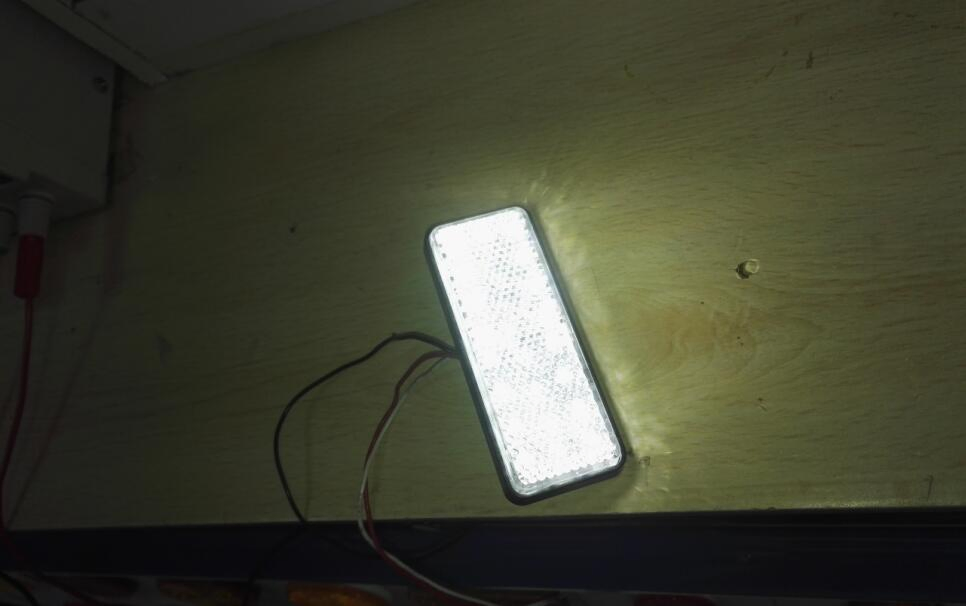 Декоративная светодиодная лампа LAN07 для авто, 12В