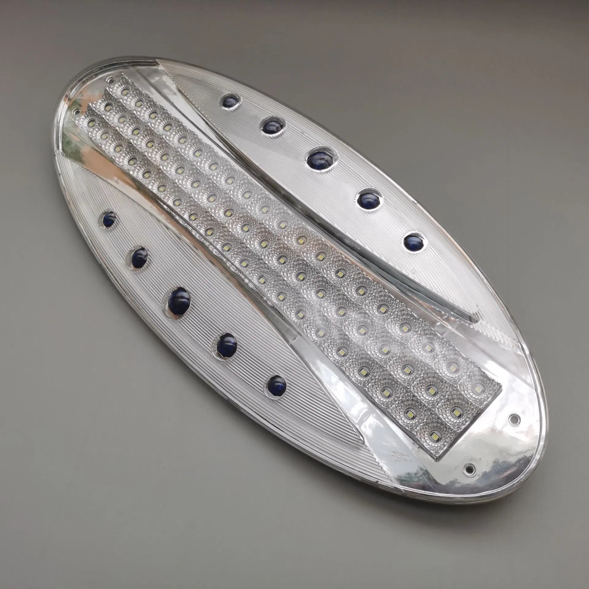 Универсальный светодиодный плафон для автобуса и кемпера