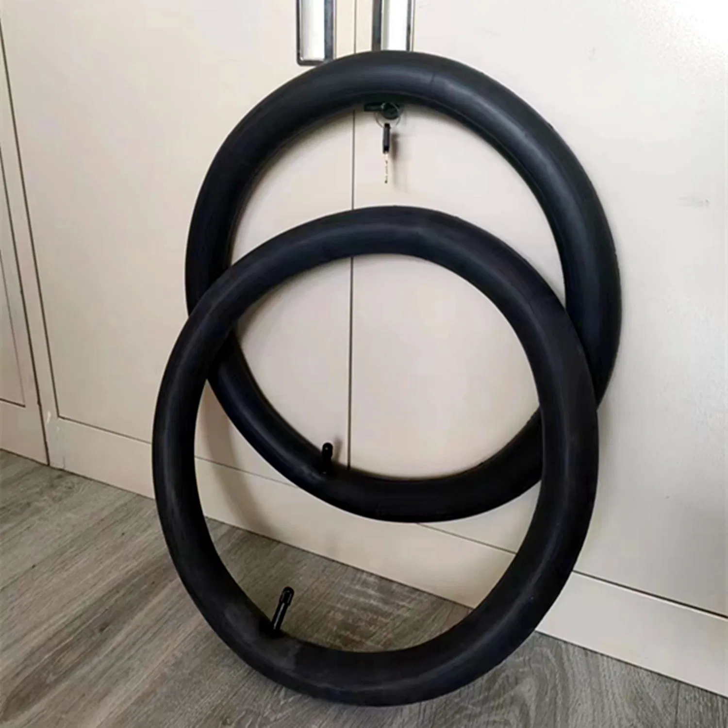 Камеры и покрышки для велосипеда 12" и 20"