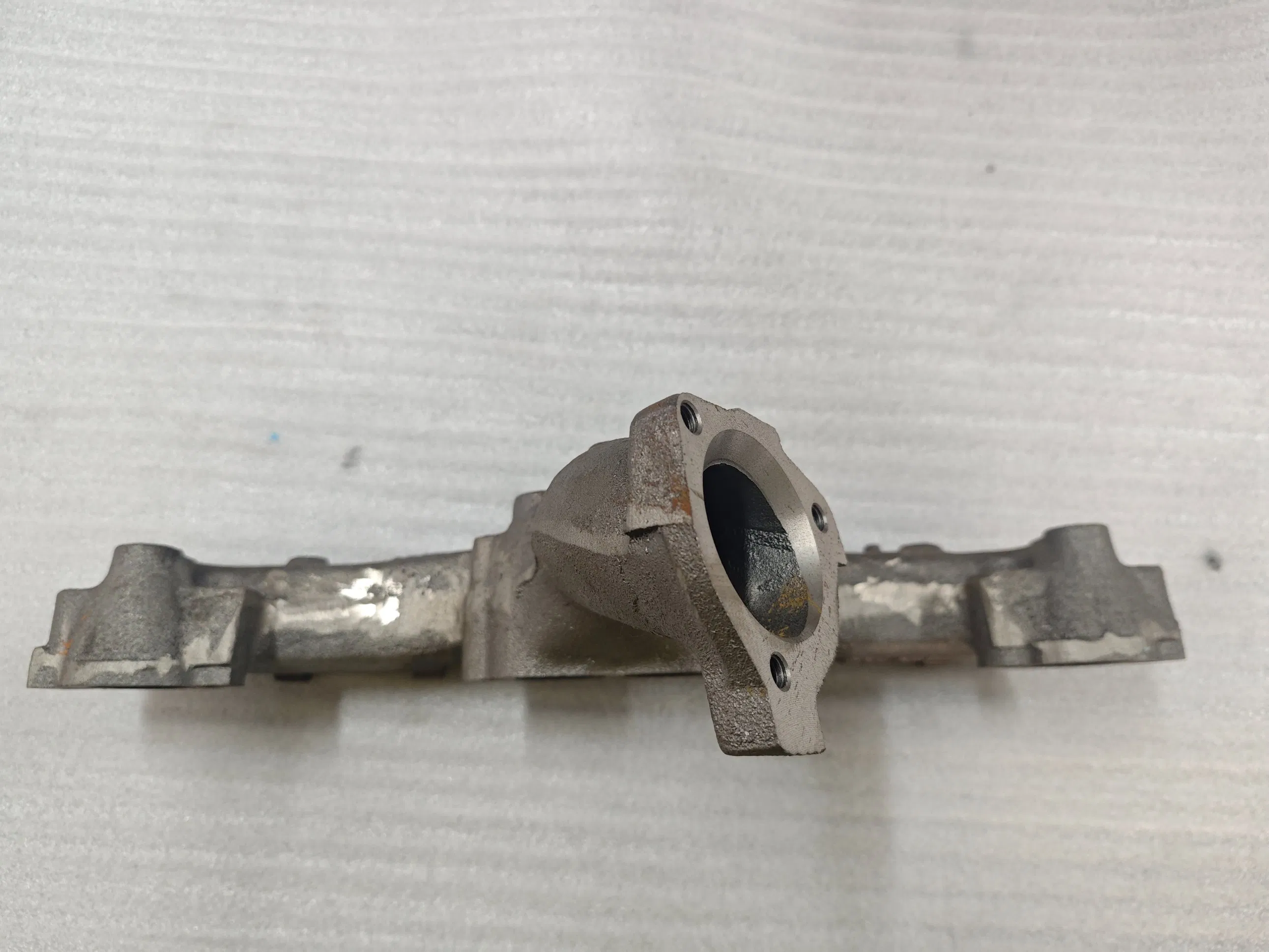 Регулируемый воздухозаборник для авто