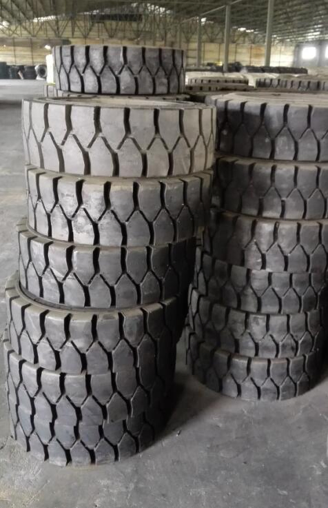 The Best Quality Bias Nylon Pneumatic Forklift Tire (700-9 7.00-9 6.50-10 650-10)