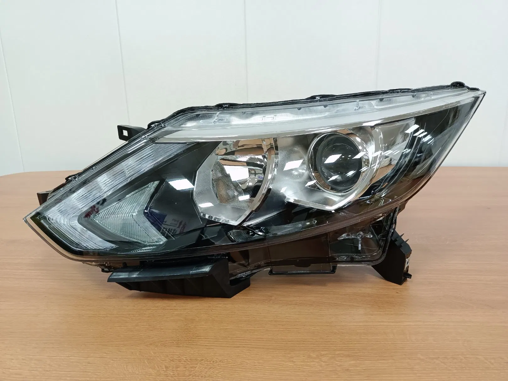 Фара головного света для Nissan Qashqai 2016