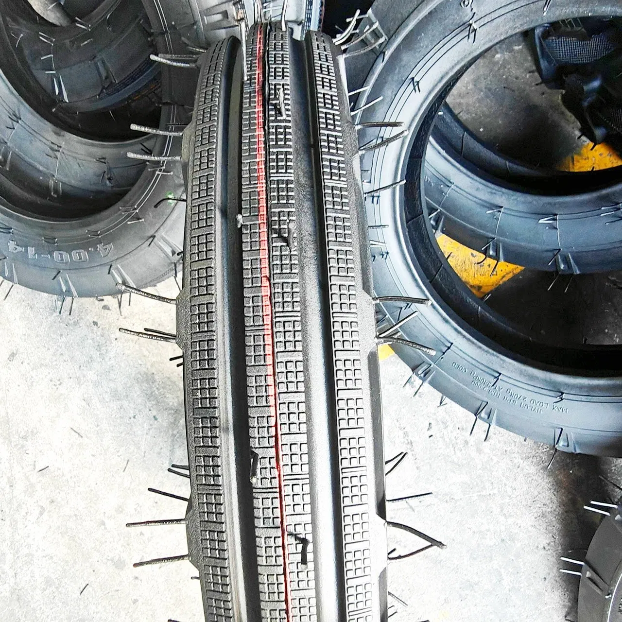 Small Agricultural Machinery Tire Tricycle Tire Small Engineering Vehicles Tires 4.00-14