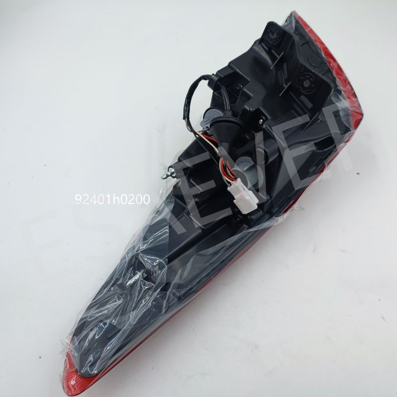 Tail Lamp 92401h0200 924024L600 81551-0K010 81561-0K010 81551-0d070 81561-0d070 81551-12A20 81561-12A20 81551-0r010 81561-0r0102 6550-3ta0a 26555-3ta0a