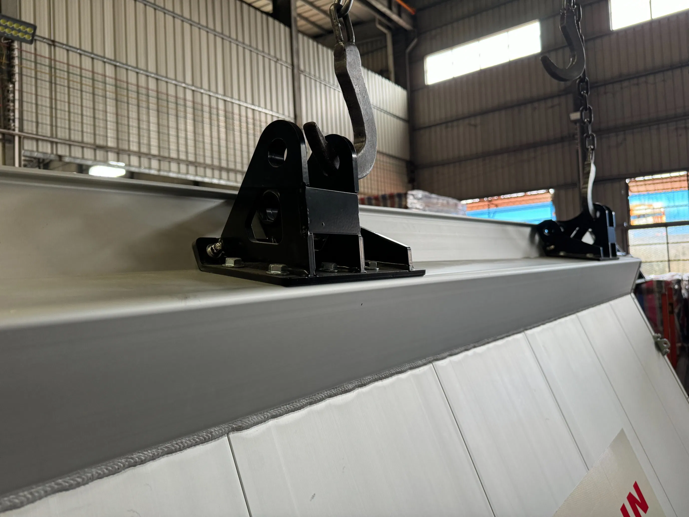 Aluminum Hydraulic Truck Tail Lift System, Cantilever Slider, 1500kg Capacity.