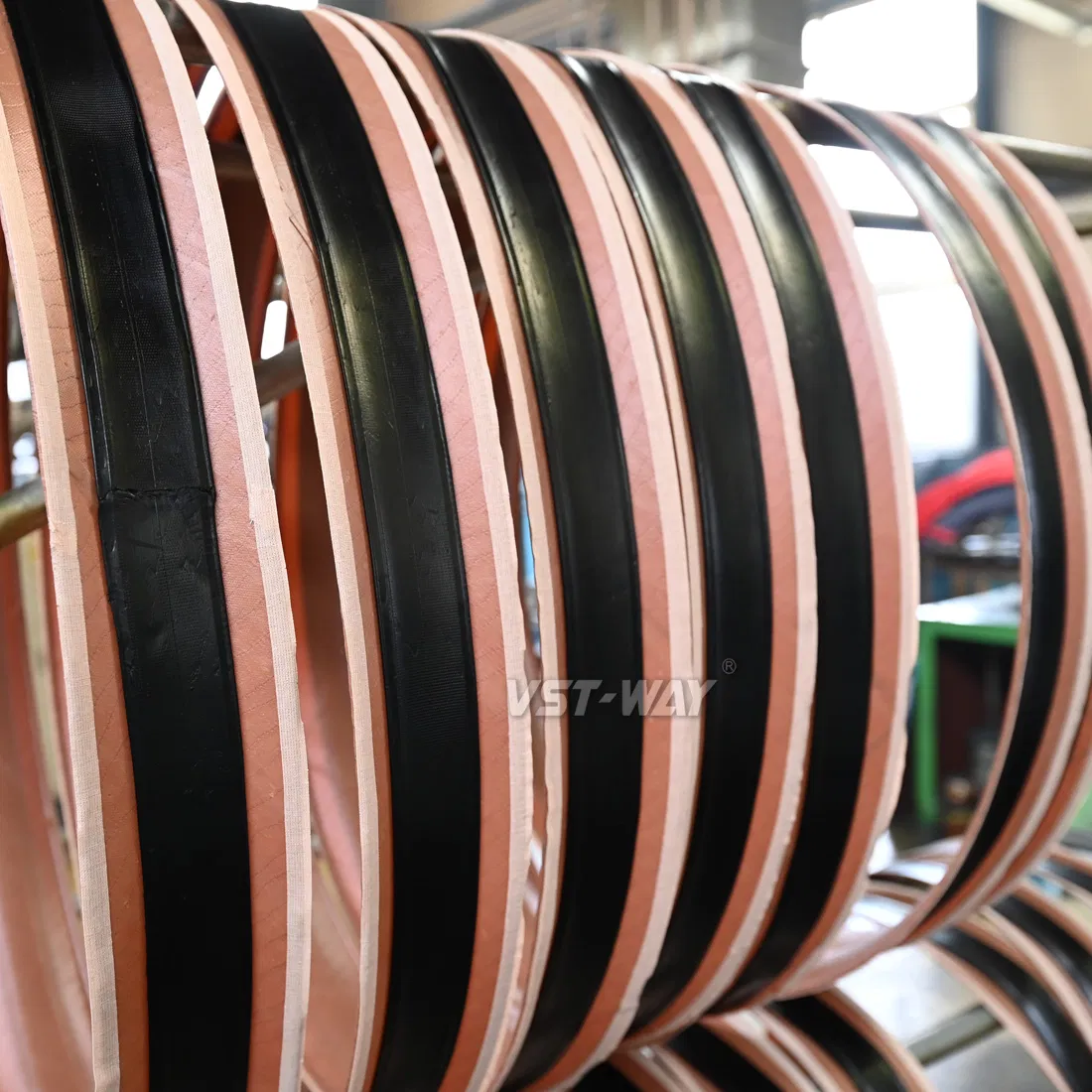 Велосипедная покрышка 700c x 38c VSTWAY