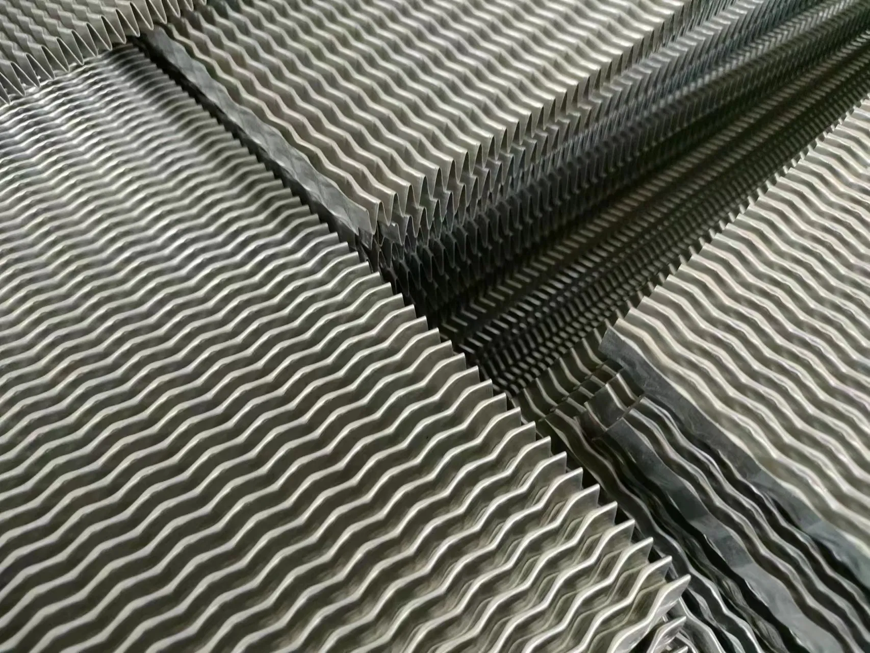 Алюминиевый радиатор охлаждения автомобиля