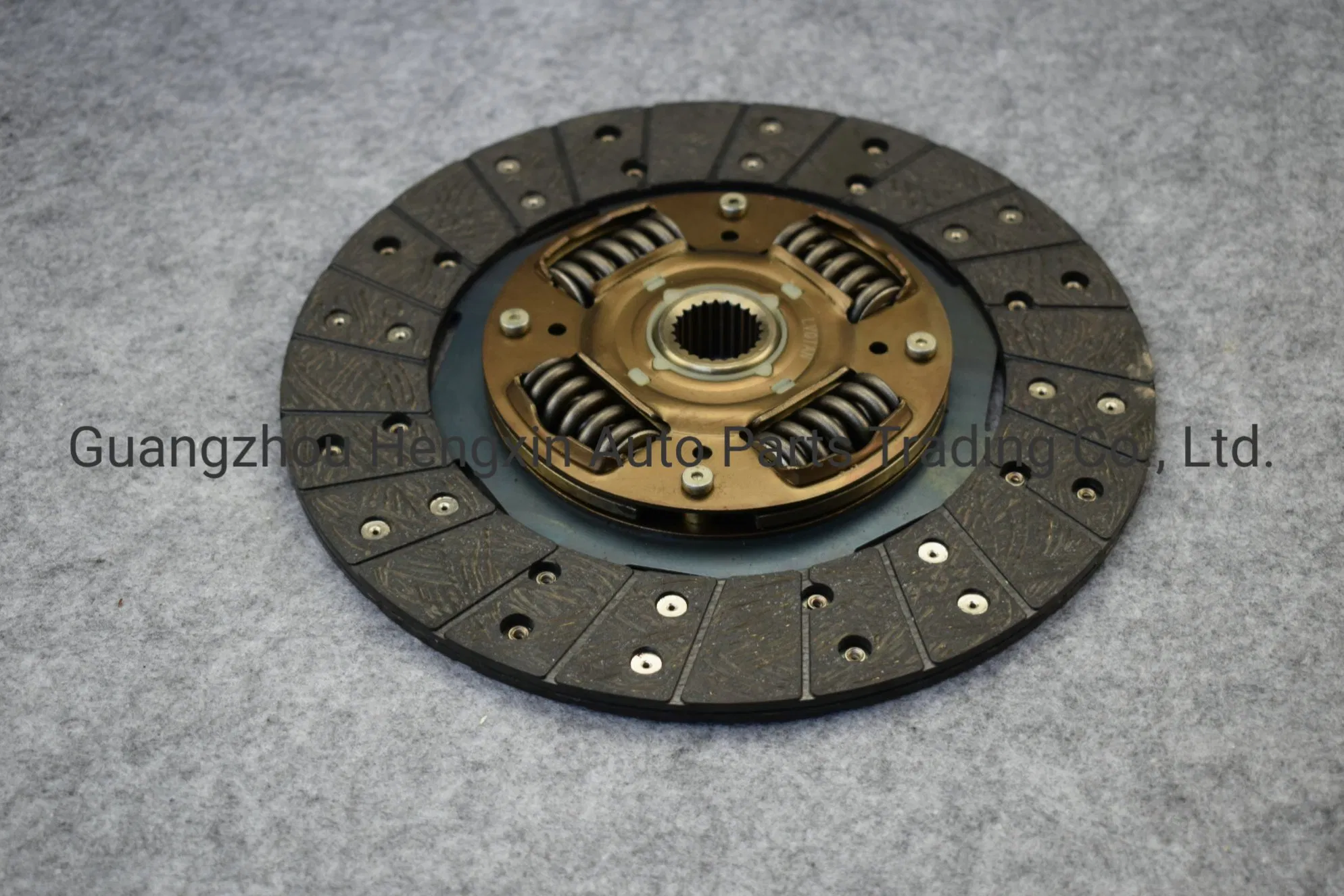 Диск сцепления 2310A084 OEM оригинального качества