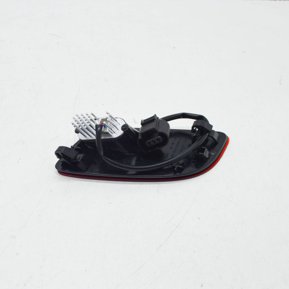 Противотуманный фонарь задний левый Volkswagen ID.4 11b945701A