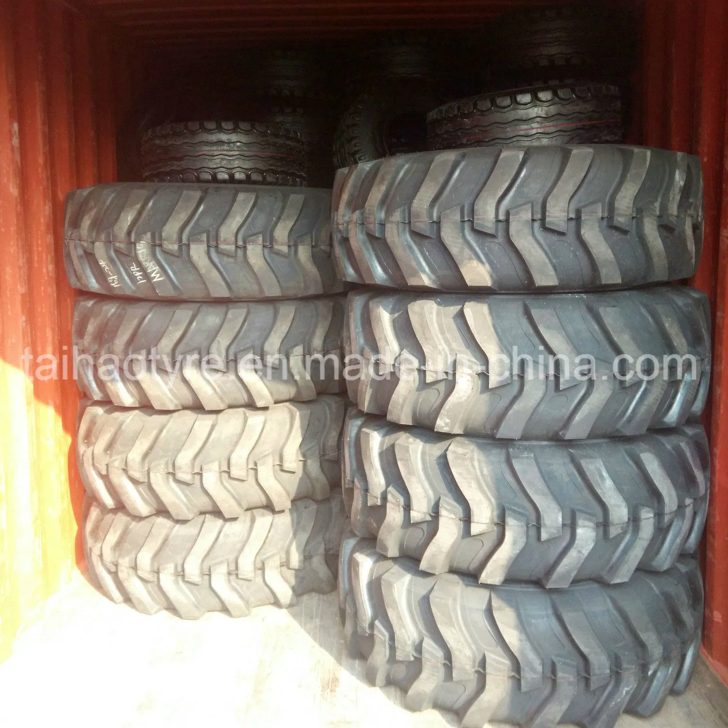 Промышленная шина 16.9-24, 18.4-26 и другие размеры