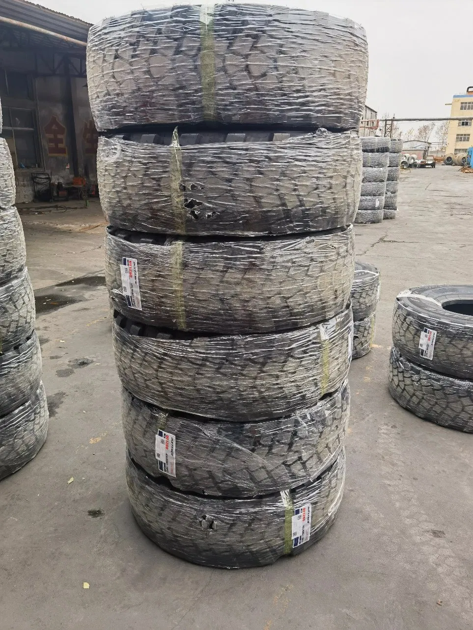 425/85r21 Tire Hot Sell in Russia