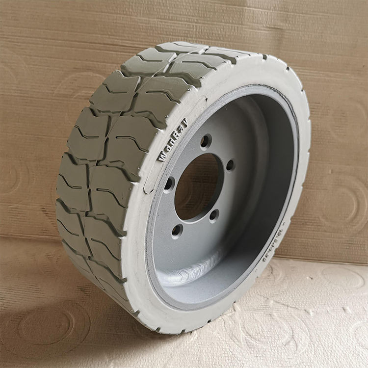 Skyjack Sjiii-3015/3215/3219 Aerial Scissor Lift Platform Tires 12X4 200X8 with Part Number 158438 158439