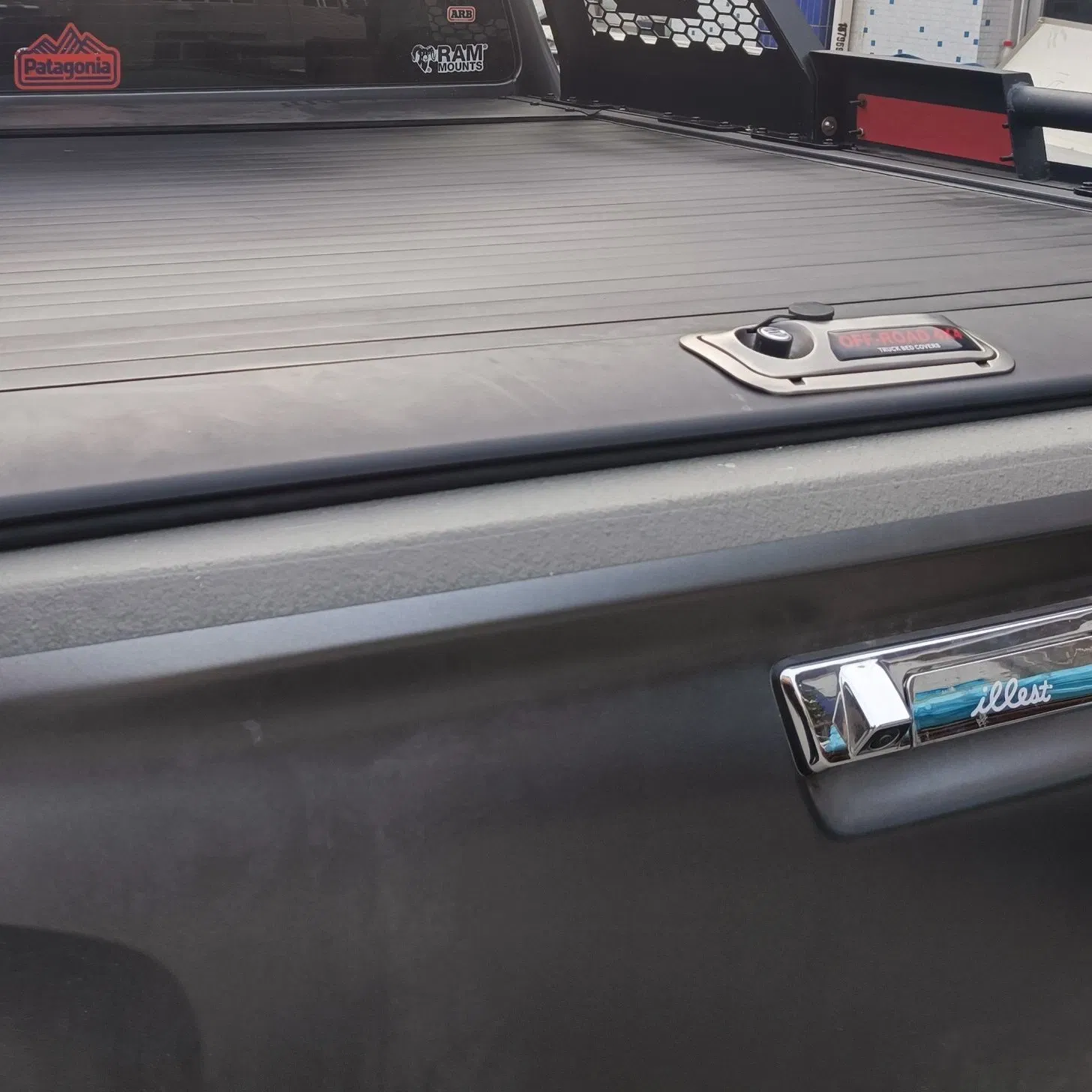 Quality Assurance Pickup Truck 4X4 Retractable Tonneau Cover for Maxus T60/T70/T90