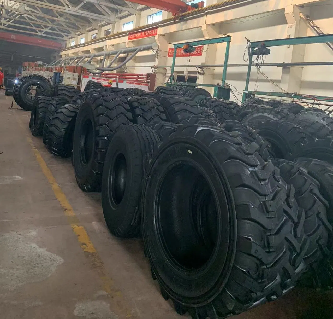 13.00-24 14.00-24 17.5-25 Tt off Road Tyres/off The Road Tires/OTR Tyres/OTR Tires for Loader/Grader (L-2/G-2)