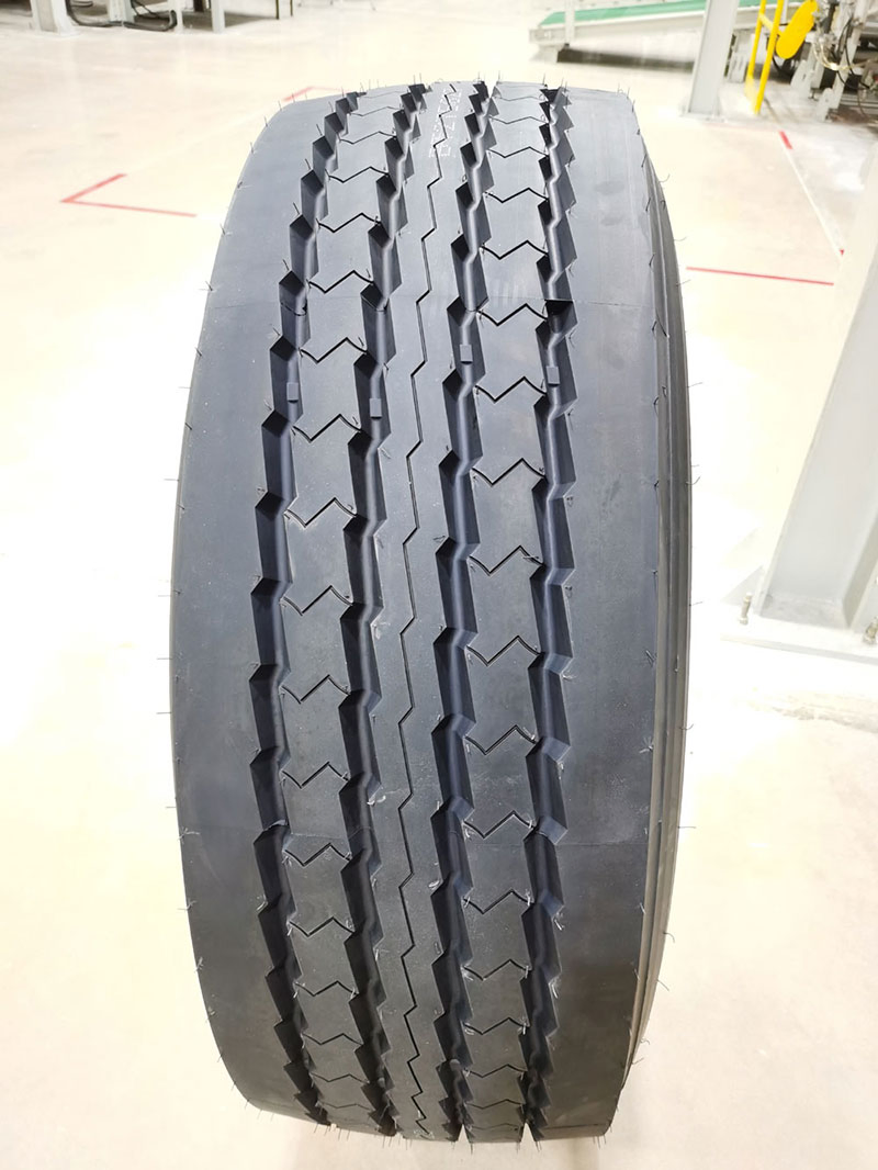 Ctm 13r22.5 315/80r22.5 385/55r22.5 385/65r22.5 315/70r22.5 435/50r19.5 445/45r19.5 Truck Tyre