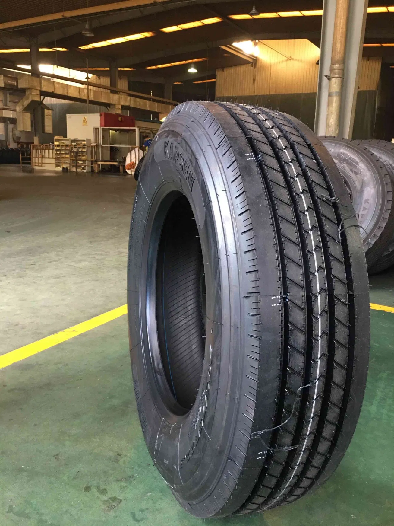 Wholesale China Cheap Price Radial Truck Tires 295/80r22.5 295 80r22.5 315/80r22.5 315 80 22.5 12r22.5 12 22.5 12.00r24 12 24 12.00r20 12r20