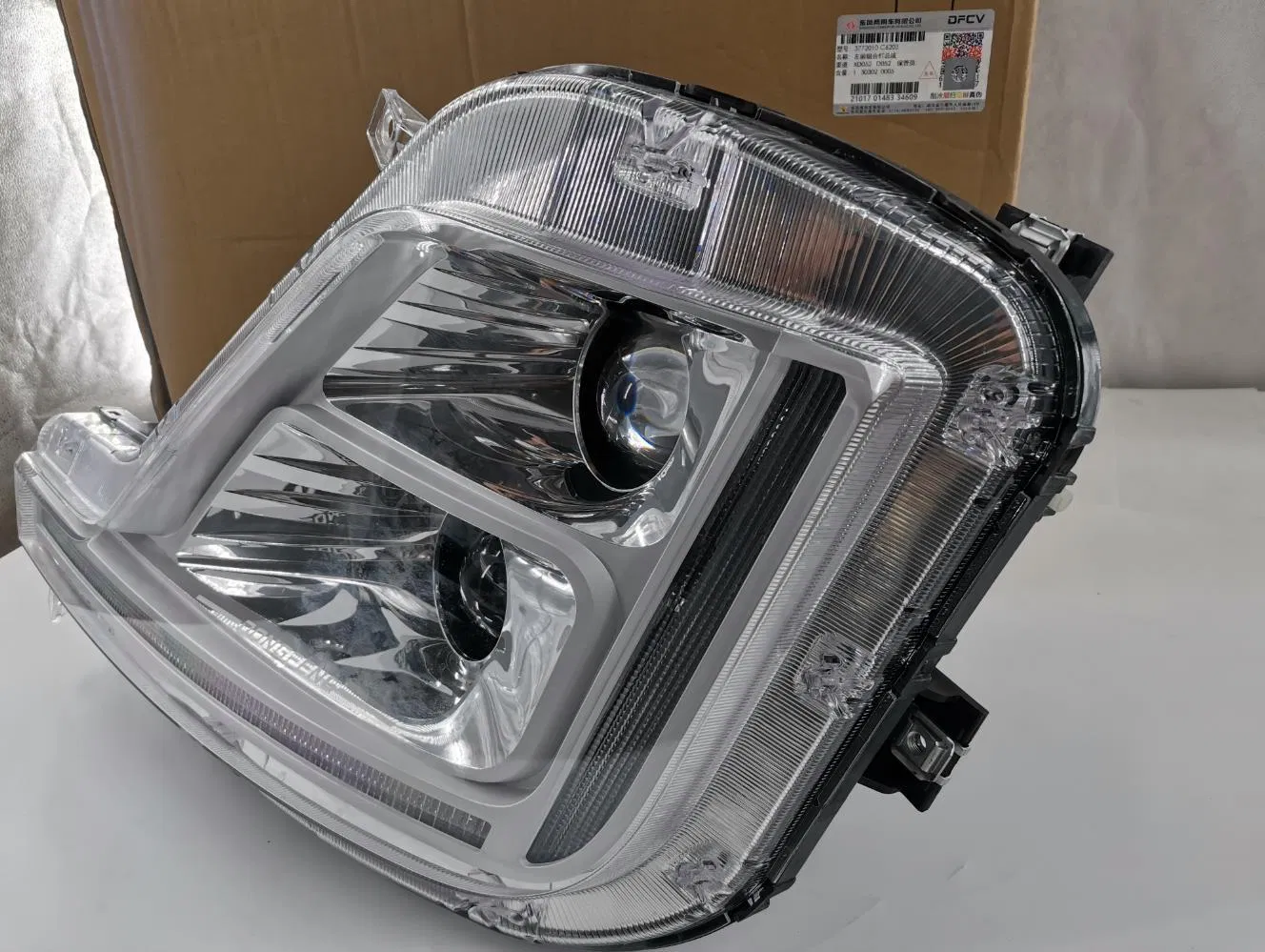 Левая передняя комбинированная фара Dongfeng Tianlong