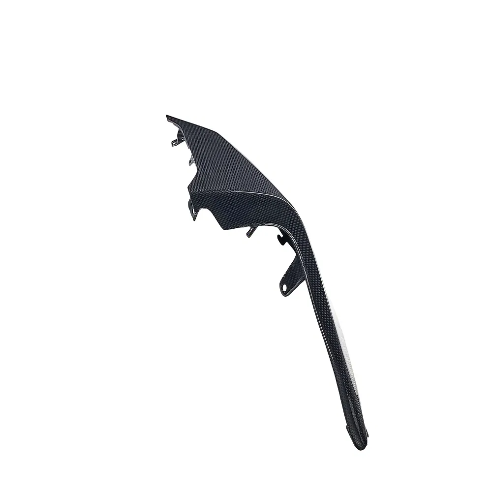 Задний обтекатель мотоцикла из карбона