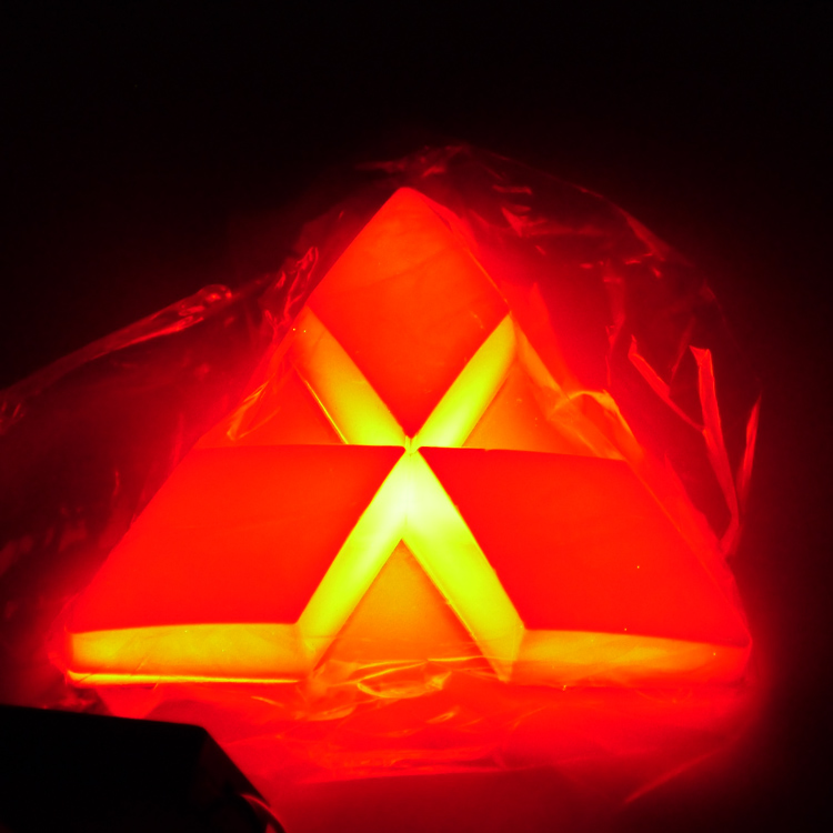 Светодиодная эмблема Mitsubishi Lancer 4D 2010