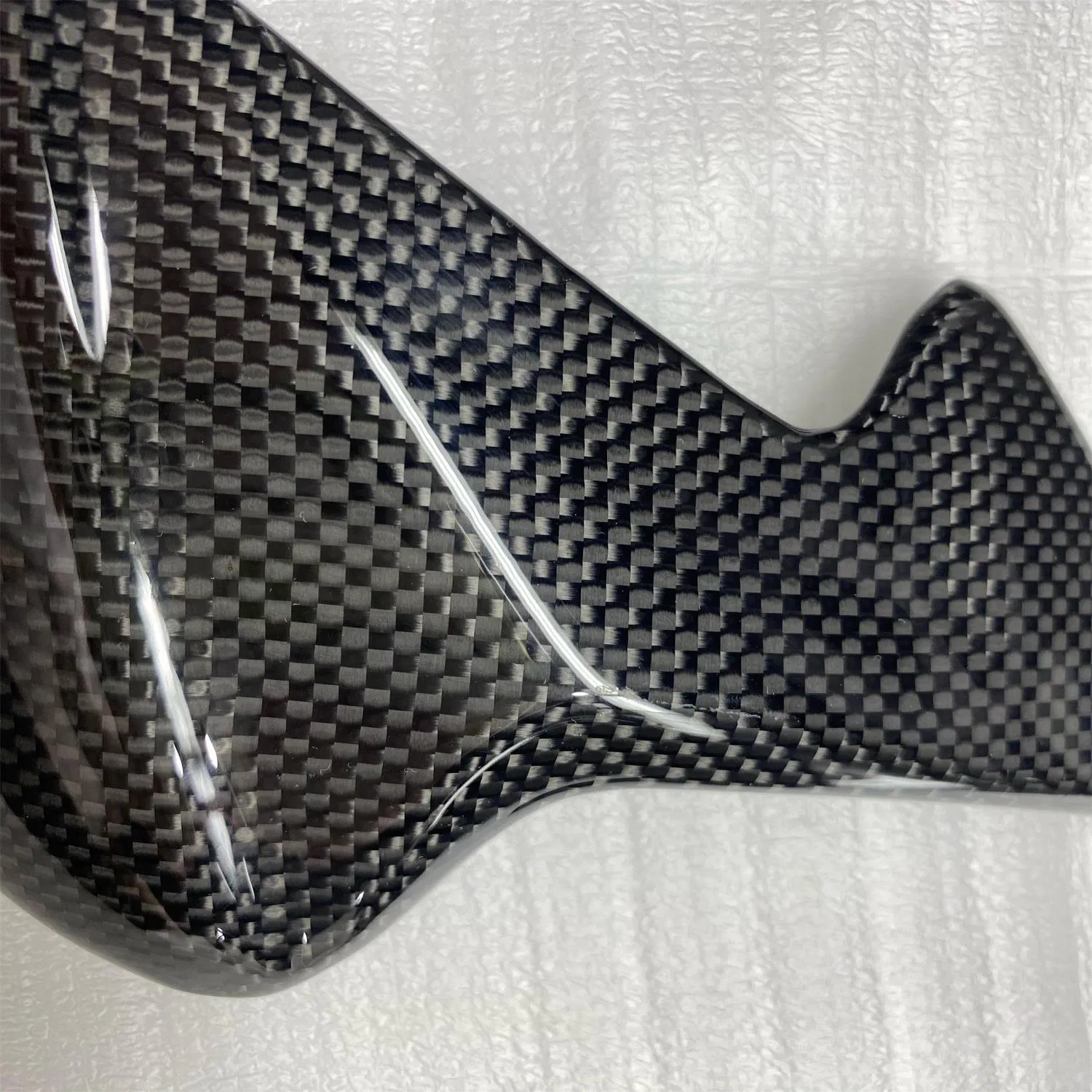 Боковые панели из карбона для Triumph Rocket III 2020-2022