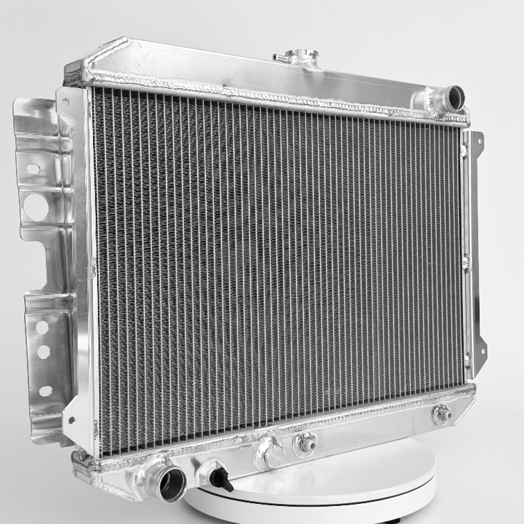 Радиатор охлаждения Mazda B2000/B2200 82-93 алюминиевый