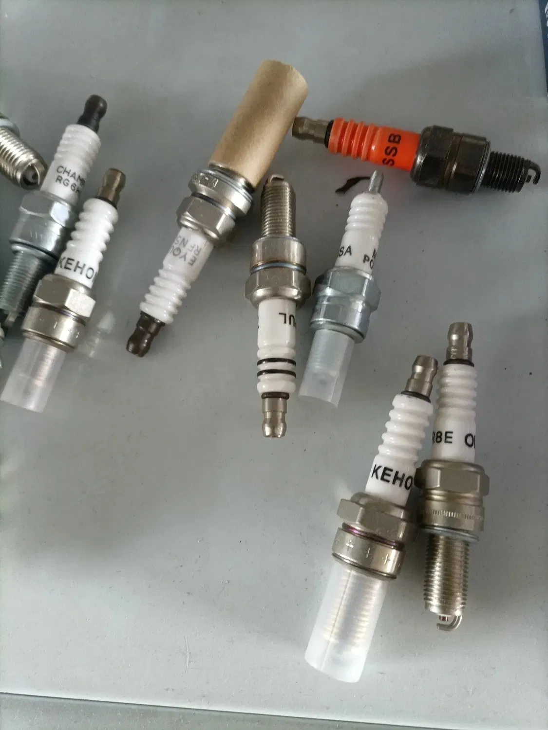 Иридиевая свеча зажигания F5TC для авто и мотоциклов