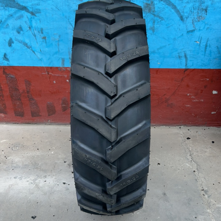 8.3-24 11.2-24 12.4-24 12.5/80-18 14.9-24 14.9-28 14.9-30 Tire Tracor Tires Farm Tyre R1 R2 Tire Bias and Radial Agriculture Tire