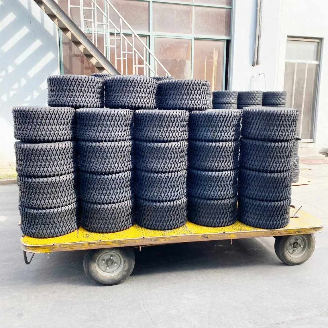 Шина для газонокосилки Husqvarna 18x8.50-8