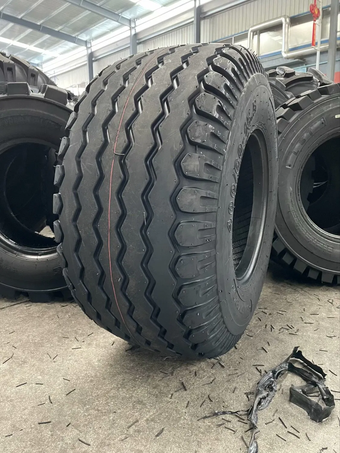 Chinese Tire Factory Taihao Rib100 400/60-15.5 Agricultural Tyre Implement Tires