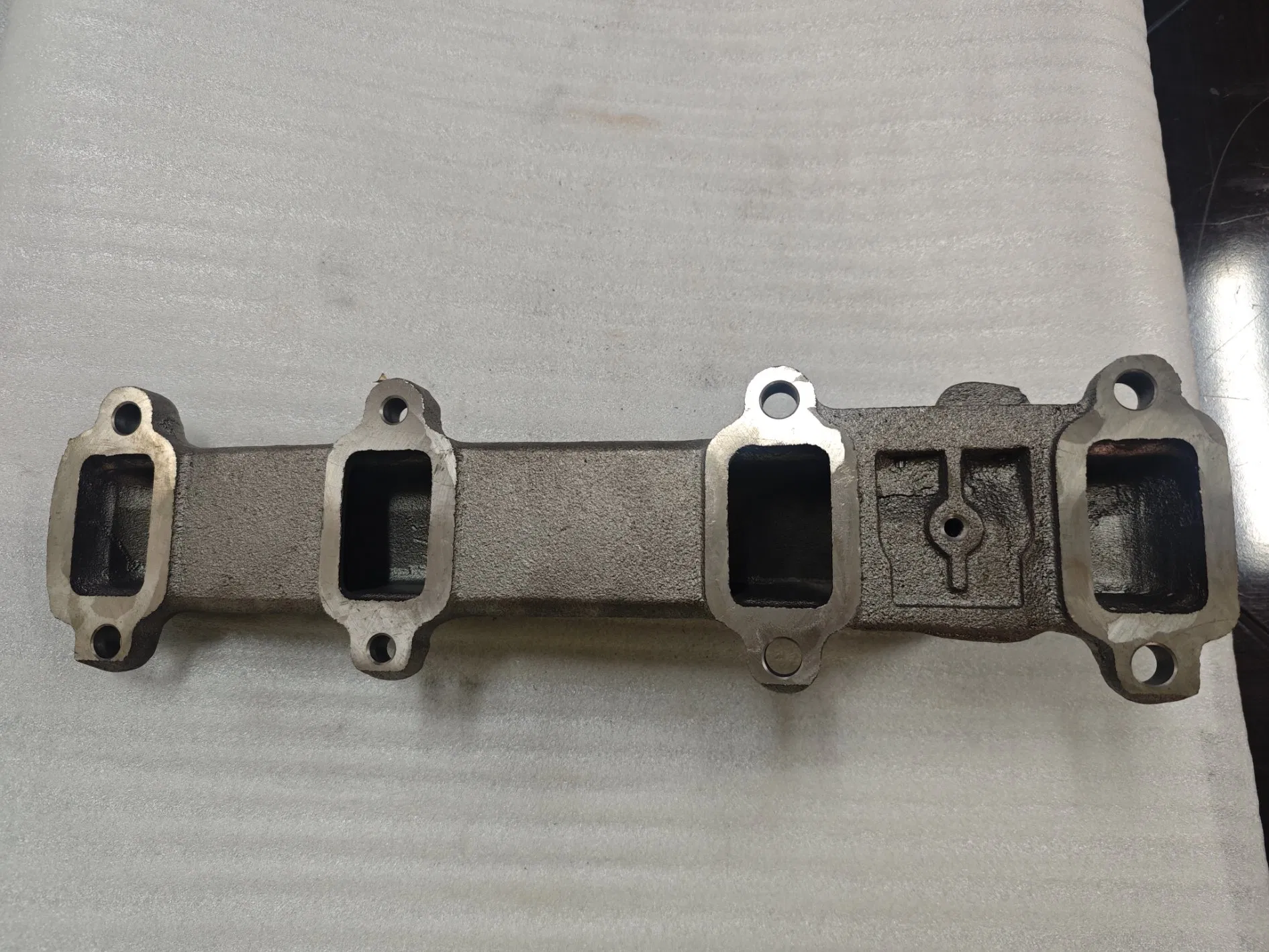 Регулируемый воздухозаборник для авто