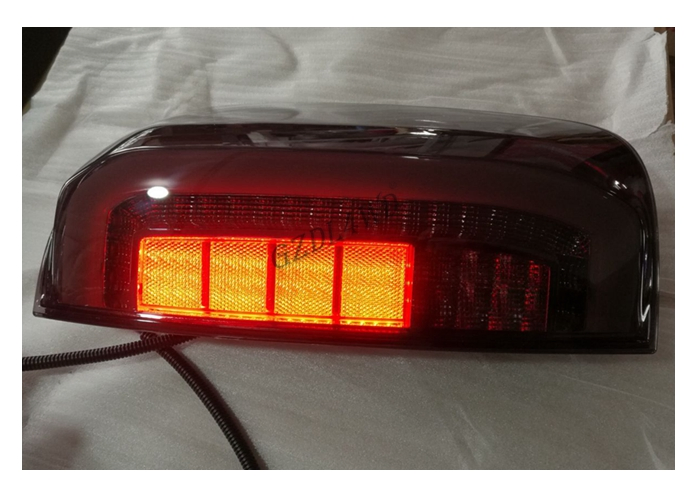 Задний фонарь LED для Nissan Navara NP300