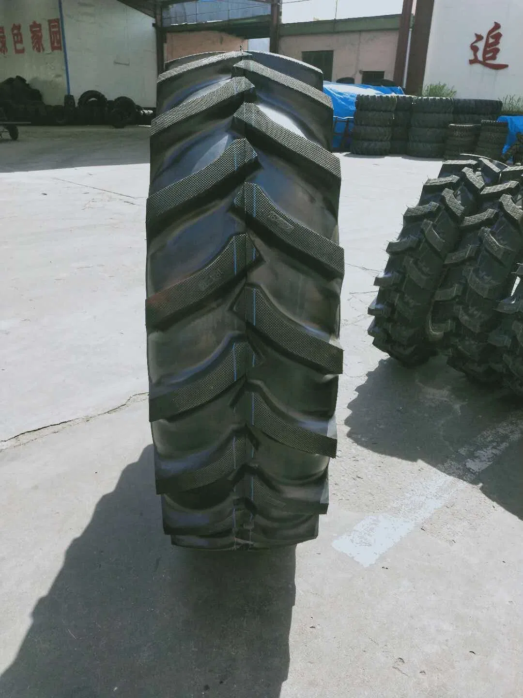 High Quality Agr Tyres 16.9-28 18.4-30 with The Most Competitive Price