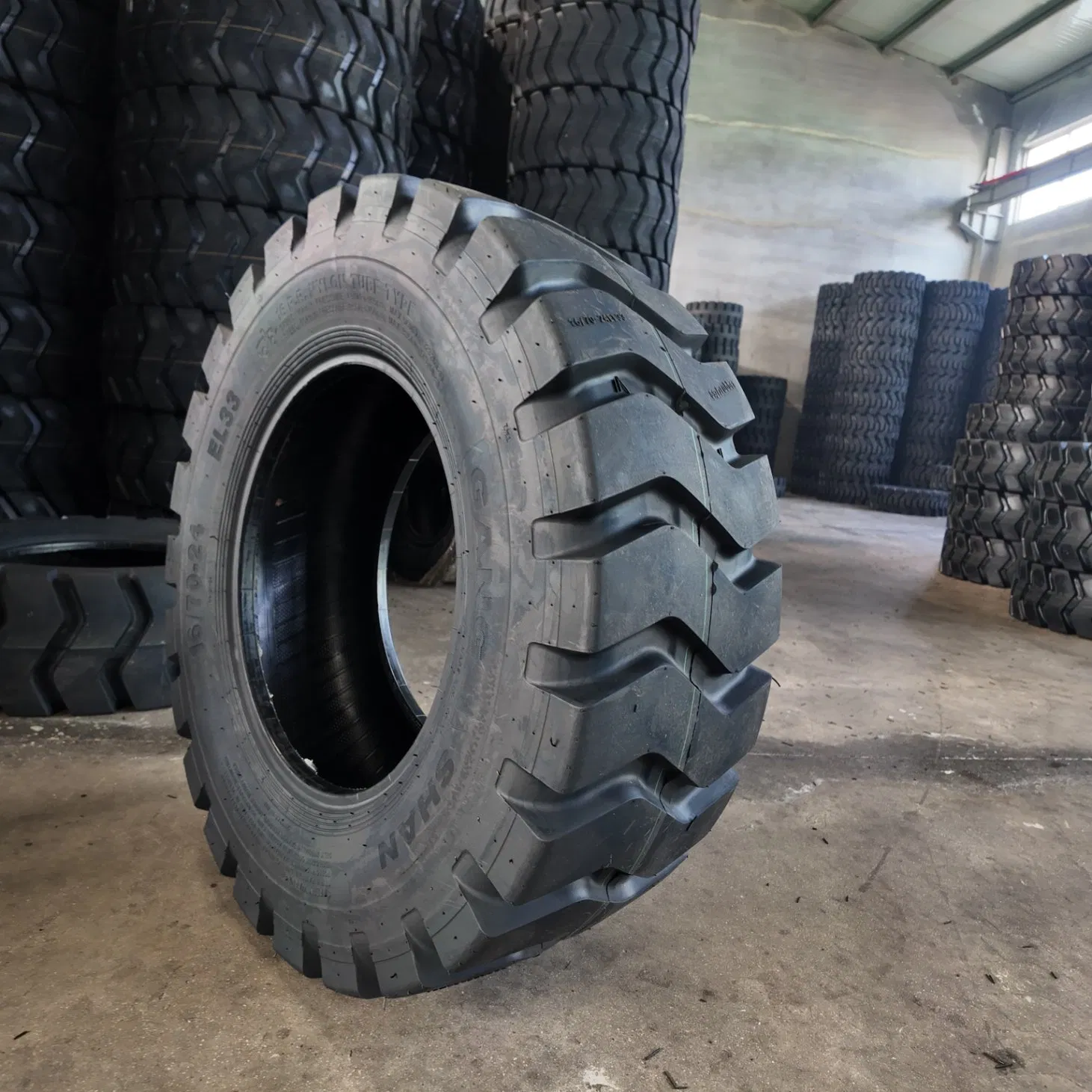 High-Quality BYWELL Radial Tyre 16/70-20-16PR for Distribution
