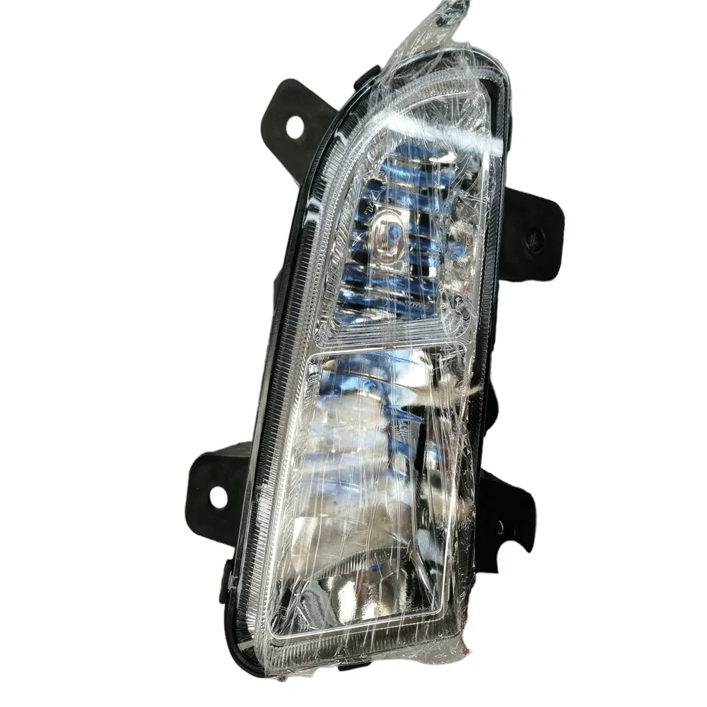 Противотуманная фара передняя левая/правая Sinotruk HOWO WG9719720026/WG9719720025