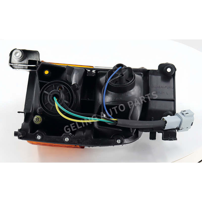 Угловая фара-поворотник 2612000Z0D для Nissan Cwa451 1999