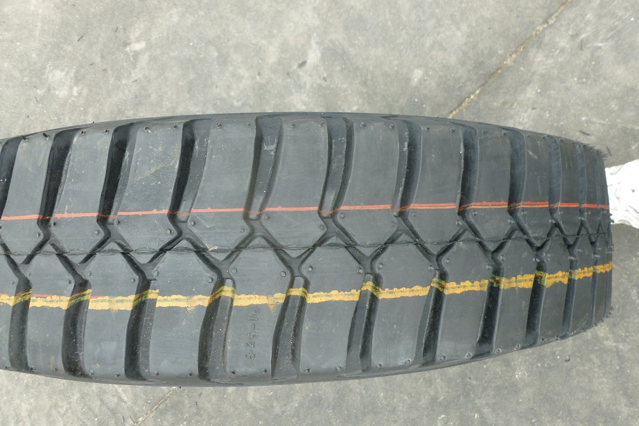 Light Truck Tyre Rib Lug 4.00-16 7.50-20 Bias Truck Tyre