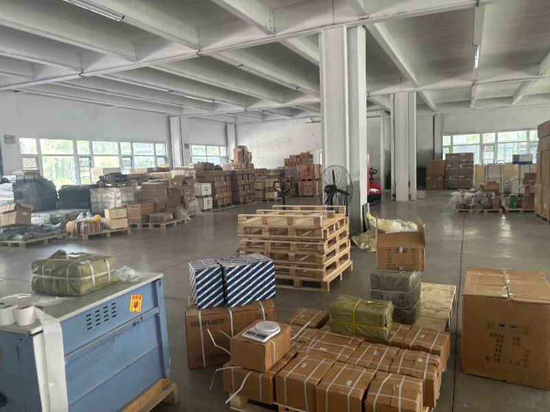 Rearview Mirror Wg1646770002/Wg1646770001 for HOWO Sinotruk Truck