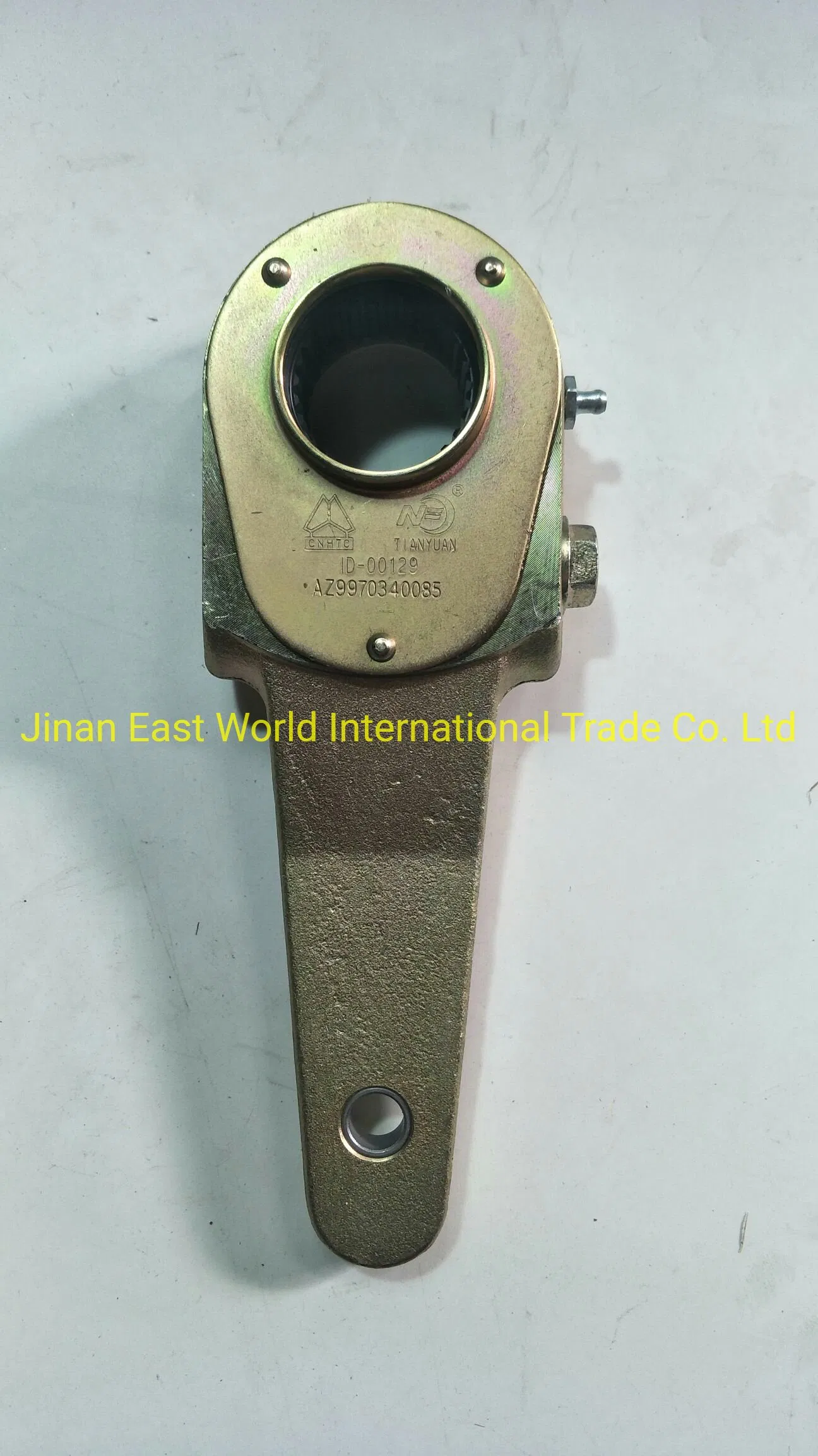 Задний фонарь LED Sinotruk HOWO A7 WG9925810002