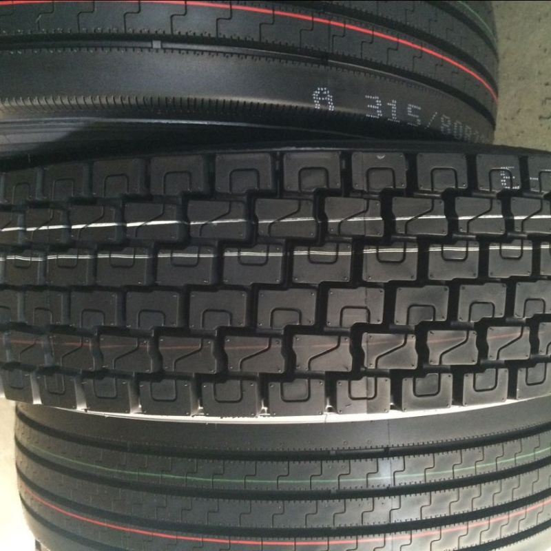 Грузовые шины 11r22.5 295/80r22.5 всестальные радиальные TBR