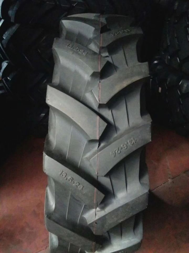 High Quality Tractor Tyre, Agricultural Tyre with 15-24, 11-38, 13.6/12.0-38